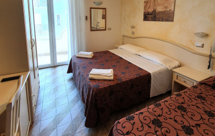 media.Camera-10_RosamarieElite