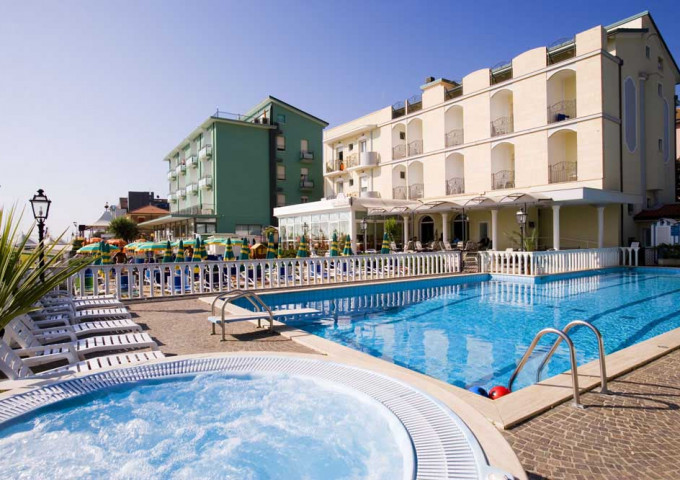 media.piscina-idro-hotel