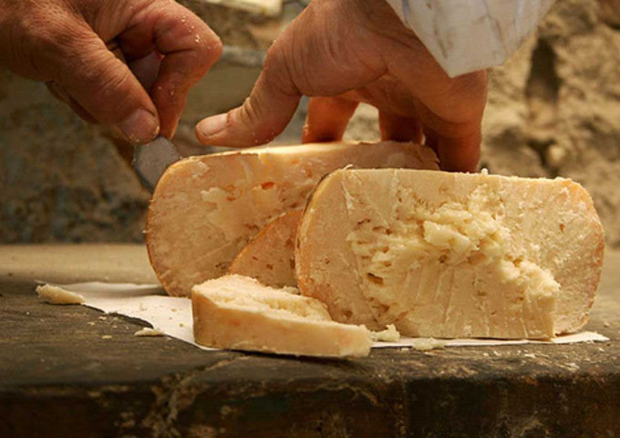 media.formaggio-fossa-sogliano